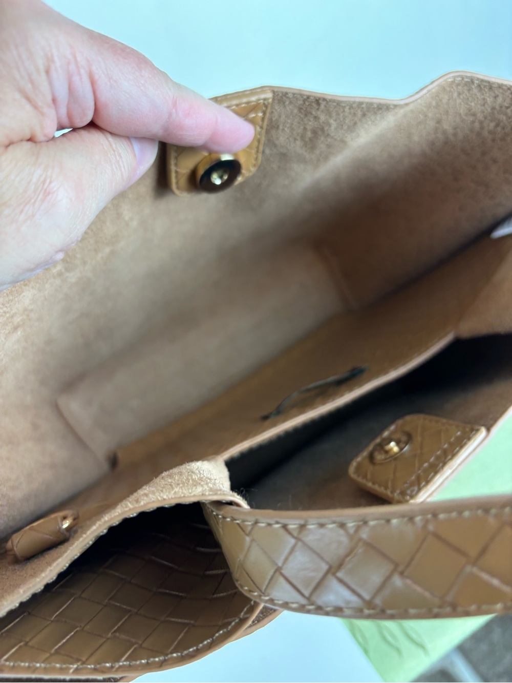 House of Harlow 1960-Cute “Terri” Vegan  Tan Leather Woven Handbag - Picture 5 of 14